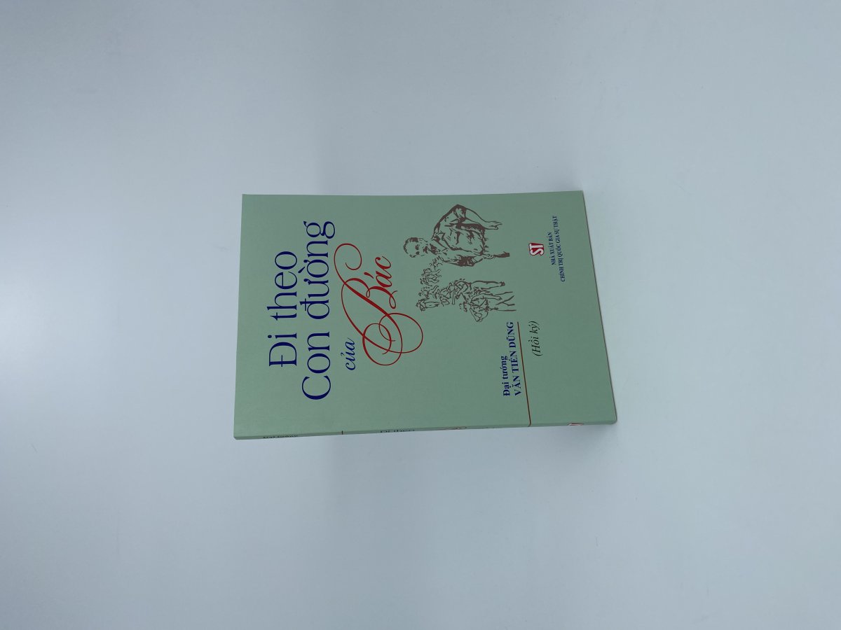 Hồ Chí Minh về văn hóa làm người