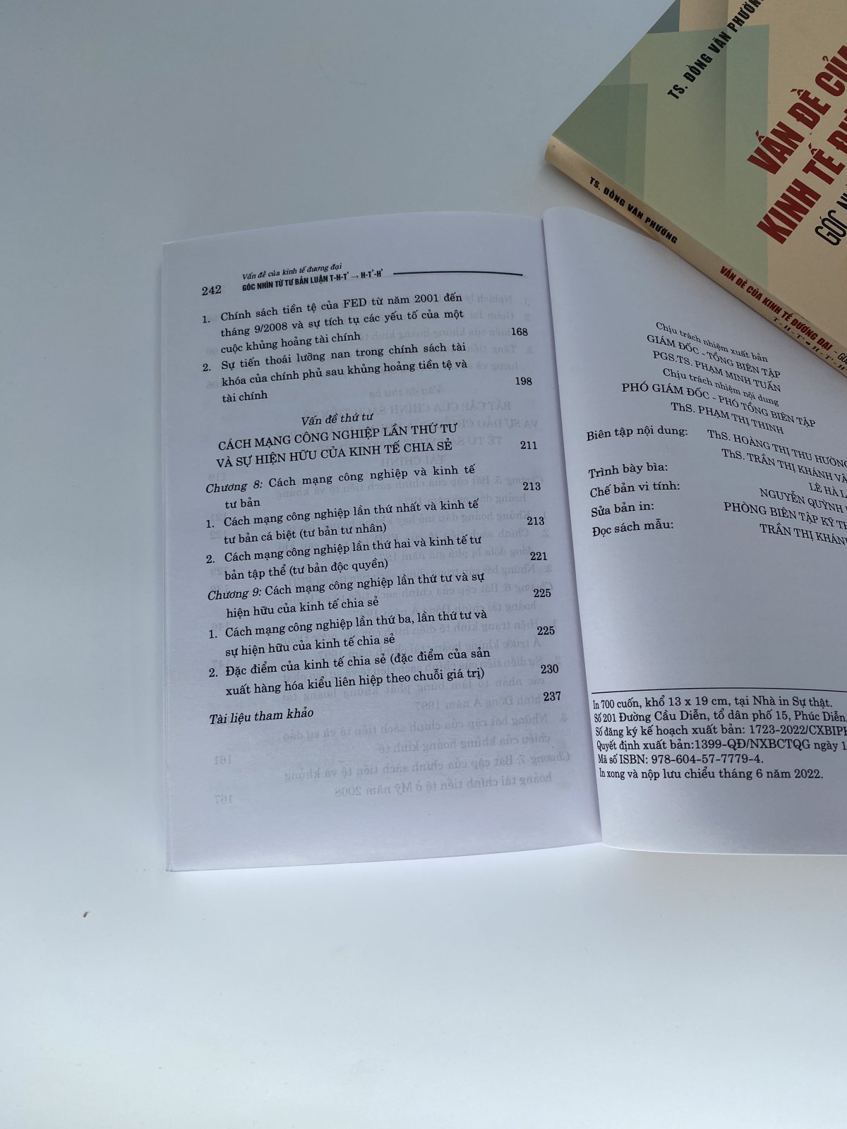 Vấn đề của kinh tế đương đại - góc nhìn từ Tư bản luận. T-H-T' => H-T'-H' (Sách chuyên khảo)