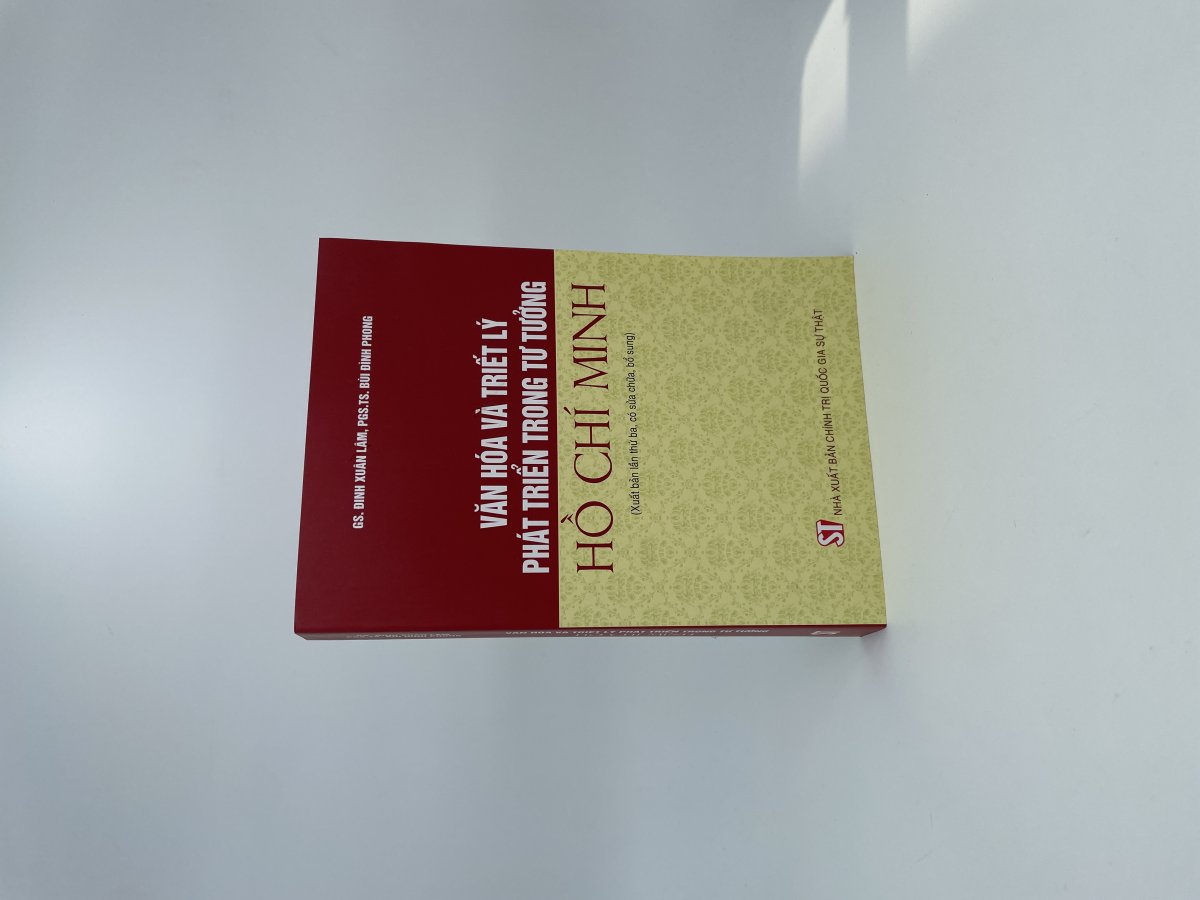 Văn hoá và triết lý phát triển trong tư tưởng Hồ Chí Minh