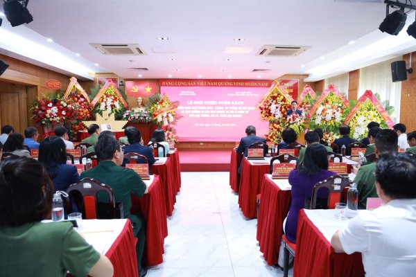 Lễ giới thiệu cuốn sách Kiên định chủ nghĩa Mác - Lênin, tư tưởng Hồ Chí Minh và con đường đi lên chủ nghĩa xã hội ở nước ta