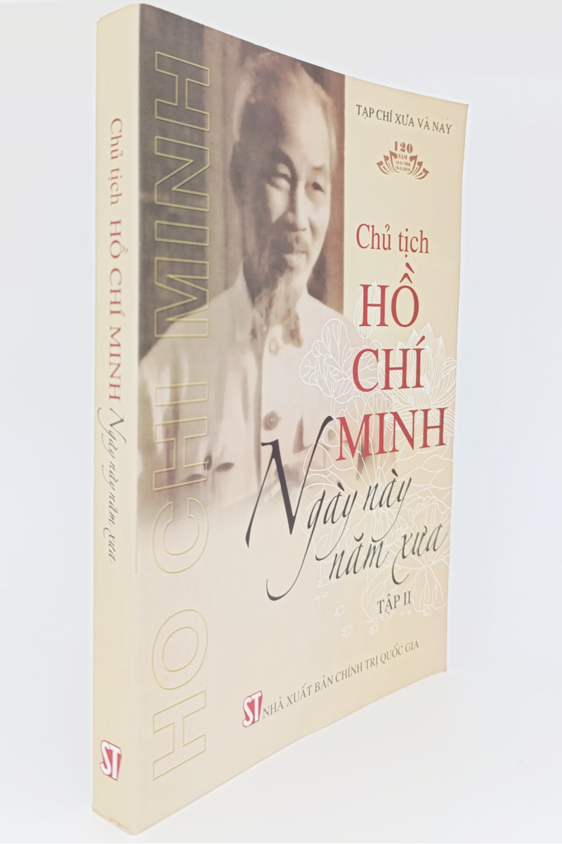 Chủ tịch Hồ Chí Minh ngày này năm xưa (tập II) (bìa mềm)