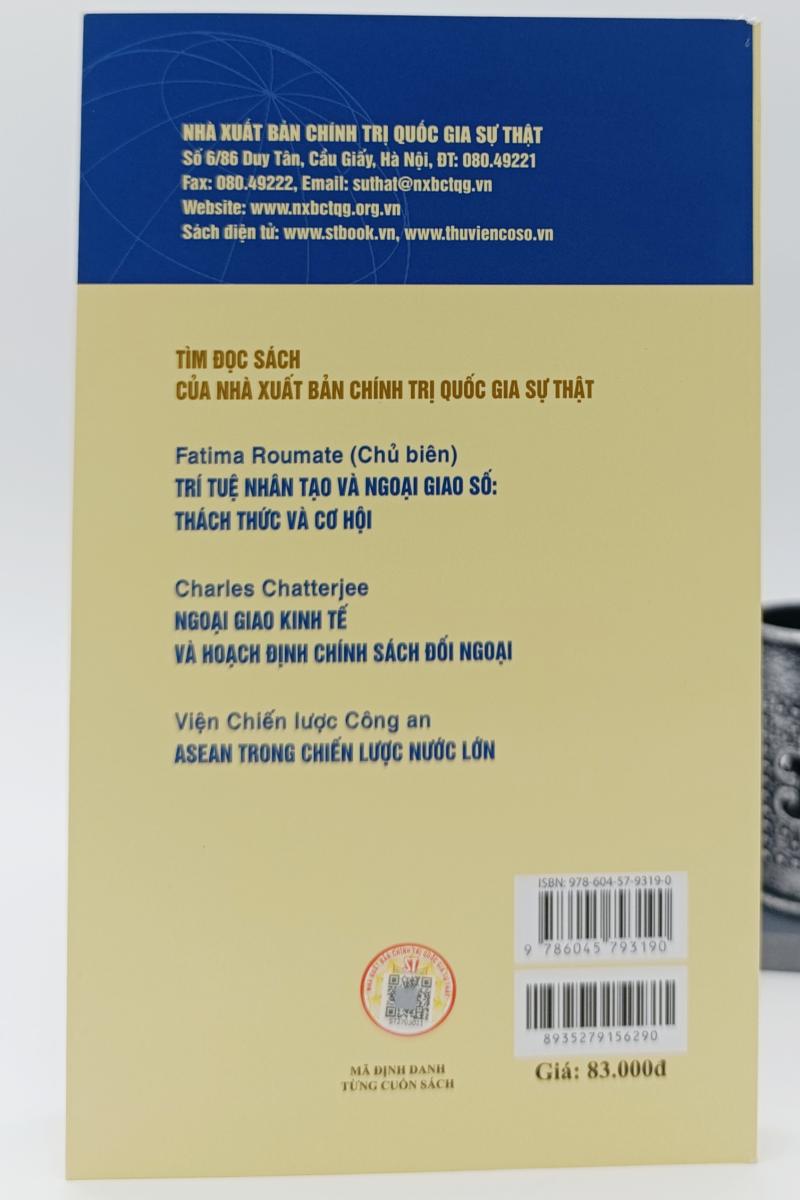 Thế giới nhìn nghiêng...Bang giao kể chuyện
