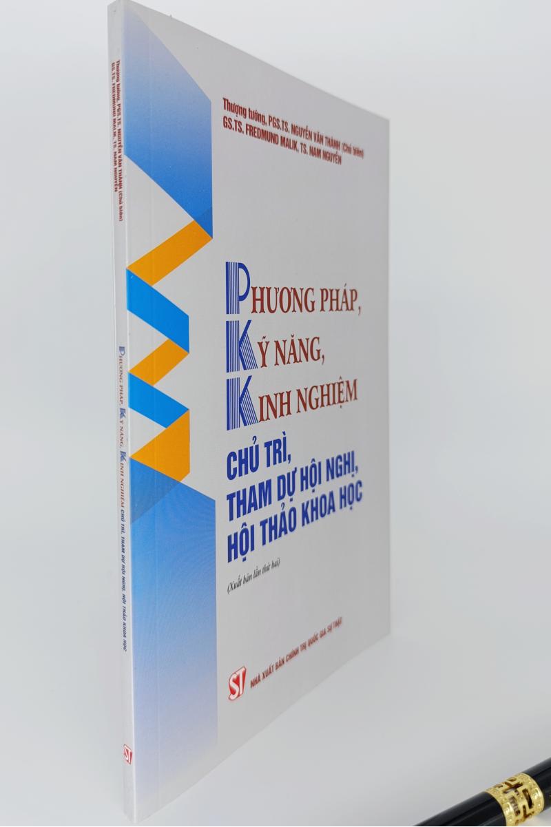 Phương pháp, kỹ năng, kinh nghiệm chủ trì, tham dự hội nghị, hội thảo khoa học (Xuất bản lần thứ hai)